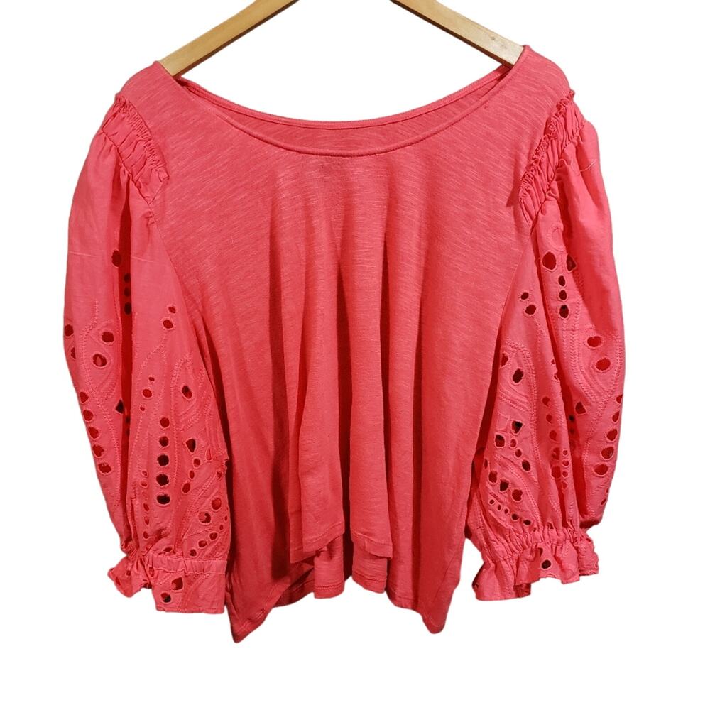 Express NWOT coral colored large eyelet puff 3/4‎ sleeves shirt woman's size XL
